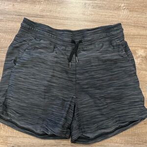 Born primitive shorts